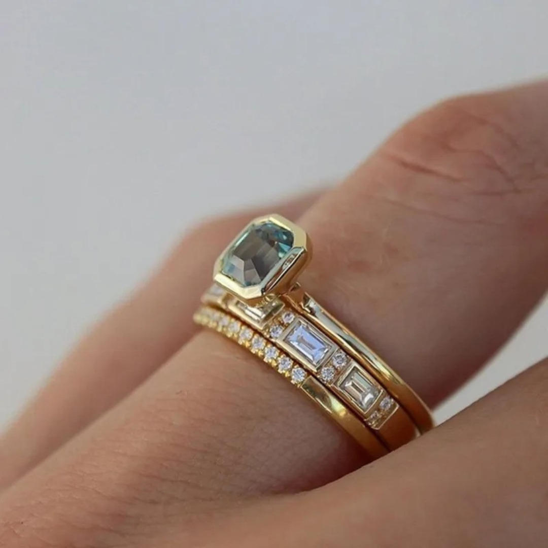 Iris - Vintage Ring Set in Gold & Blue