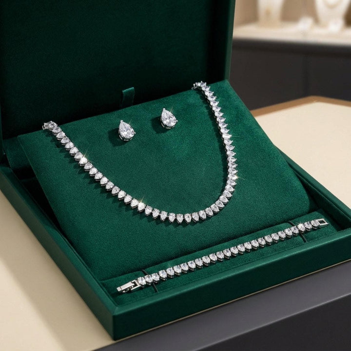 Magnificent Clear Round Zirconia Bridal Complete Set