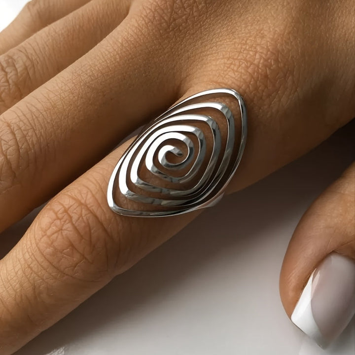 Luxurious Spiral Ring