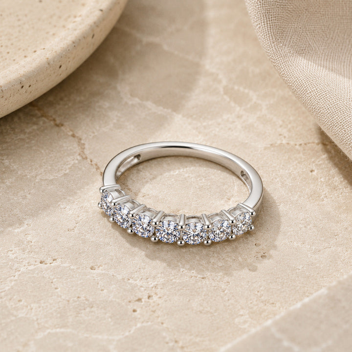 Elegant Vintage Zirconia Ring