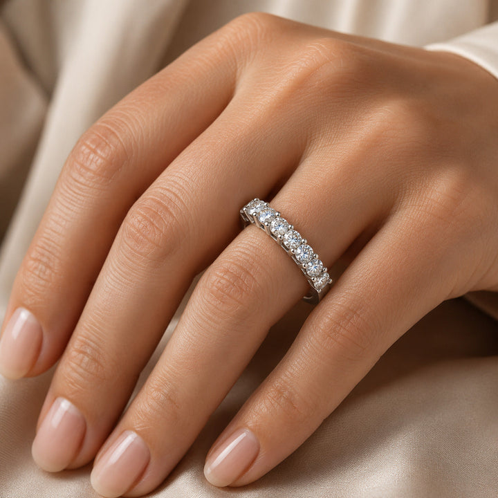 Elegant Vintage Zirconia Ring