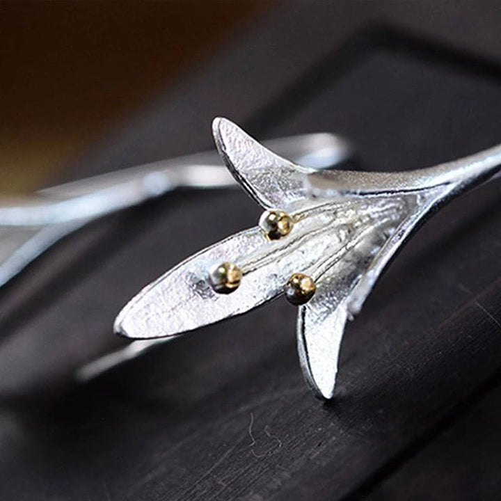 Exclusive Silver Flower Earrings