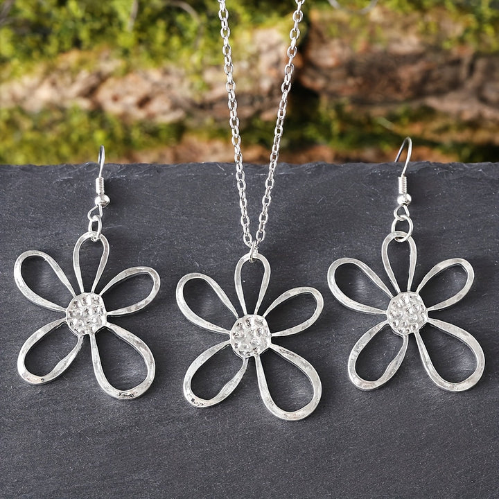 Boho Flower Jewellery Set (Necklace and Earrings)