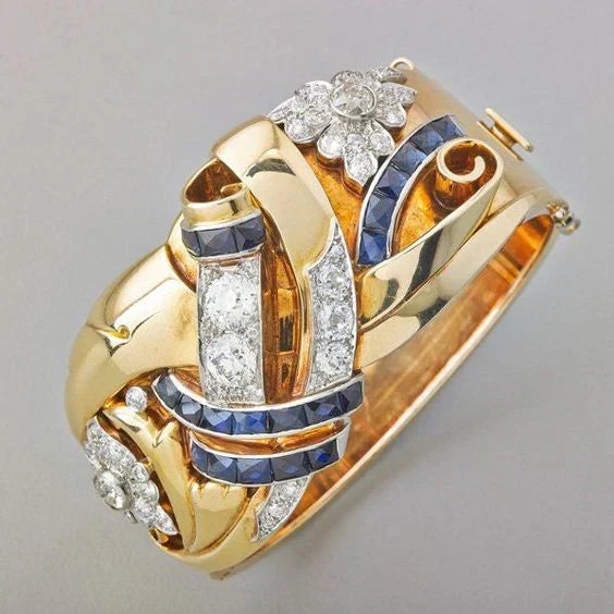 Golden Vintage Ring with Zirconia